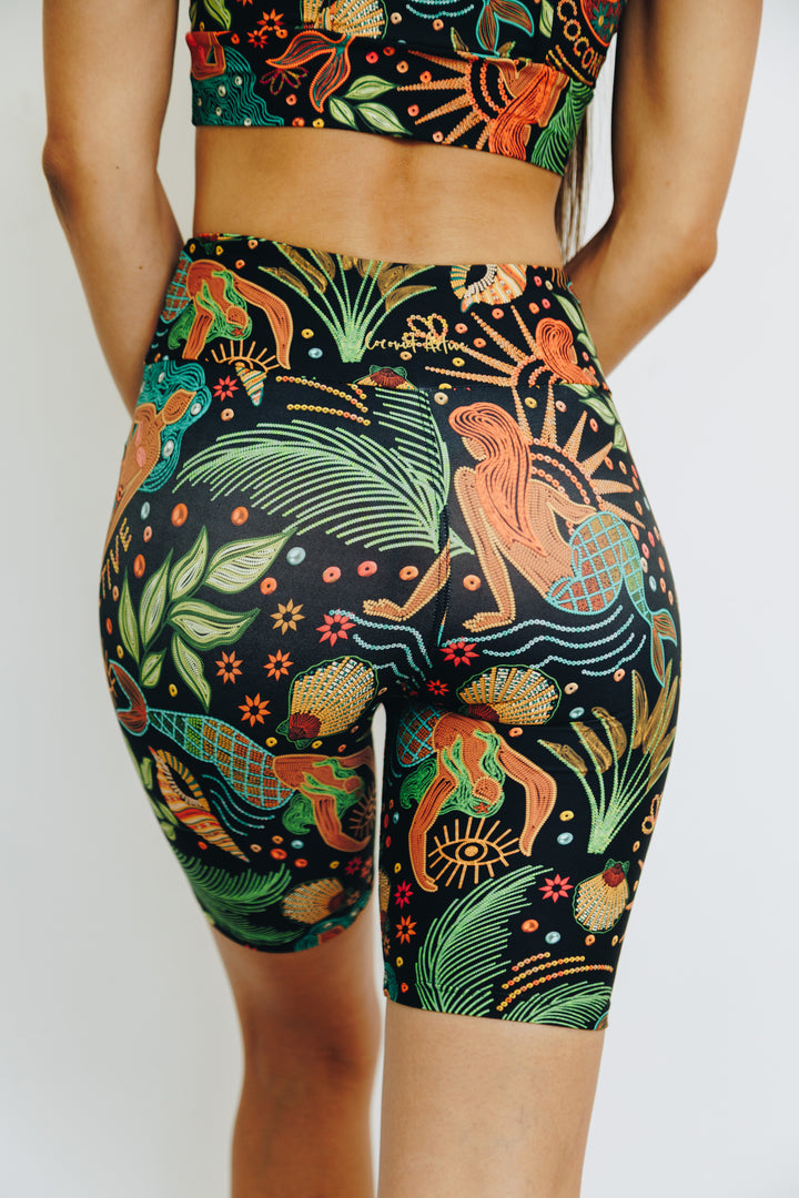 7" Seaside Serenade Midi Shorts