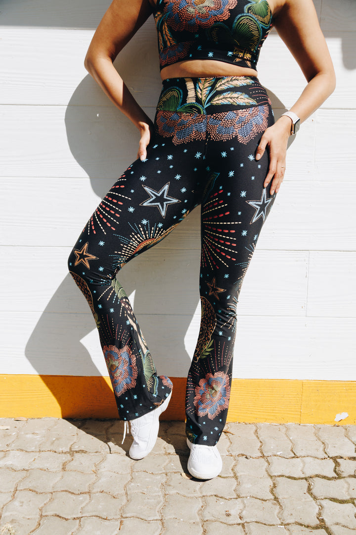 Leopards Dream Flare Leggings